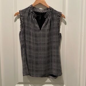 White House Black Market sleeveless top with ruffled collar/shoulder detail XS